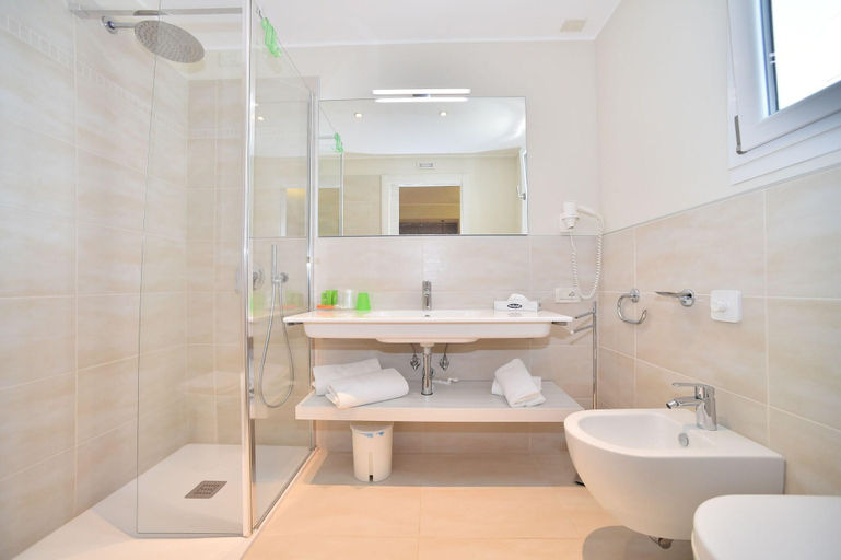 Bathroom 4, Hotel San Michele, Venezia