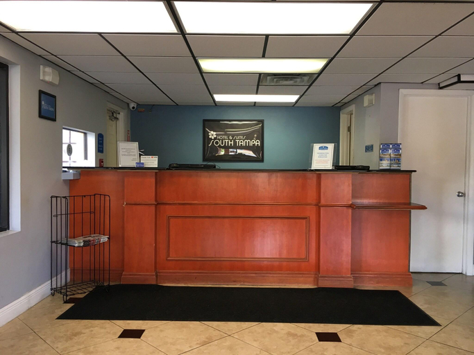 Public Area, Howard Johnson Express Inn Suites - South Tampa/Ai, Hillsborough