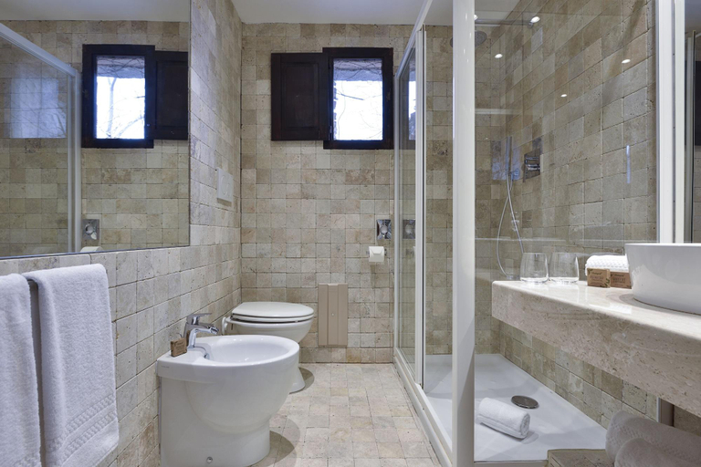 Bathroom 5, Borgo Cala Moresca At Arbatax Resort, Ogliastra