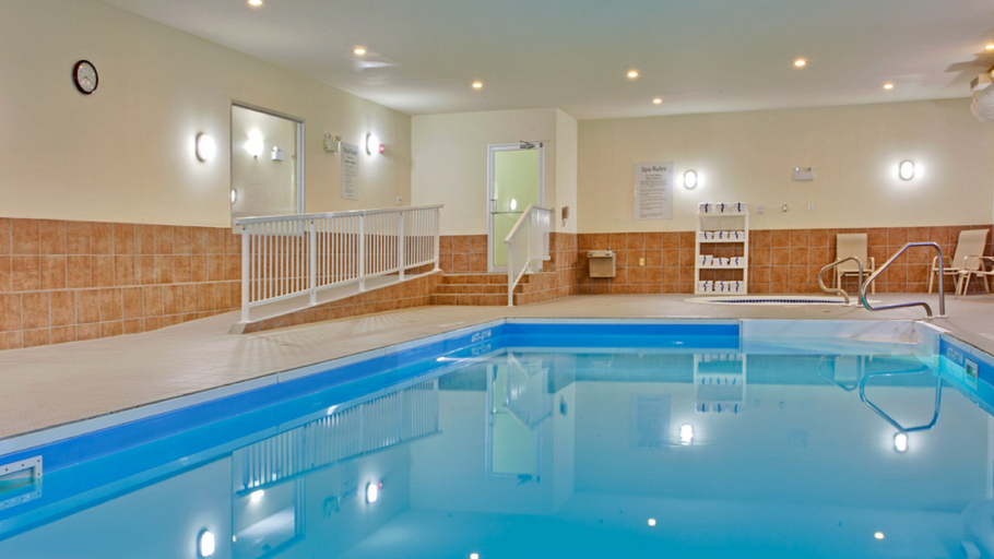 Sport & Beauty 2, Holiday Inn Express & Suites SWIFT CURRENT by IHG, Division No. 8
