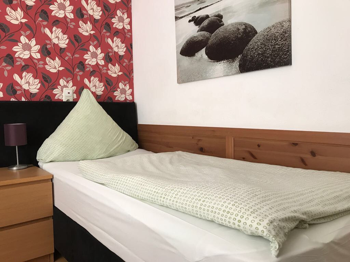 Bedroom 4, Balthasar Neumann Speiserei & Gästehaus, Rhein-Erft-Kreis
