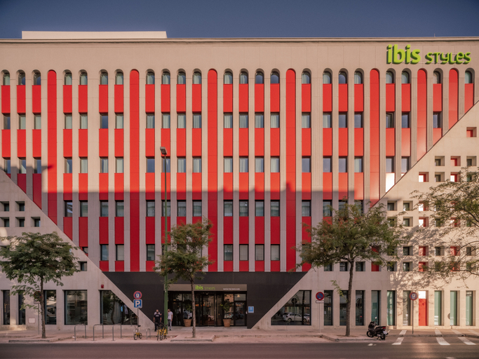 Exterior & Views 2, ibis Styles Sevilla City Santa Justa, Sevilla