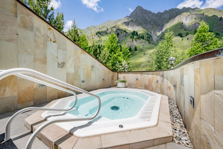 Sport & Beauty 2, Chasa Montana, Inn