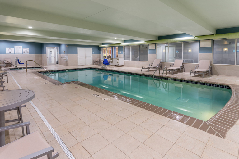 Sport & Beauty 2, Holiday Inn Express & Suites VANDALIA by IHG, Fayette