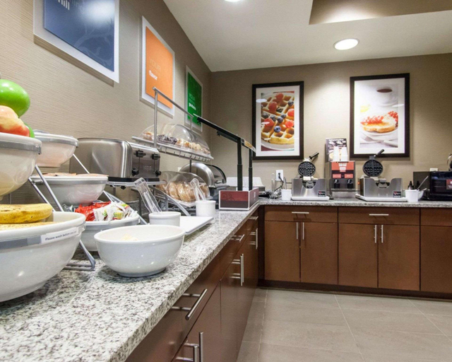Food & Drinks 3, Comfort Suites Tulsa Central, Tulsa