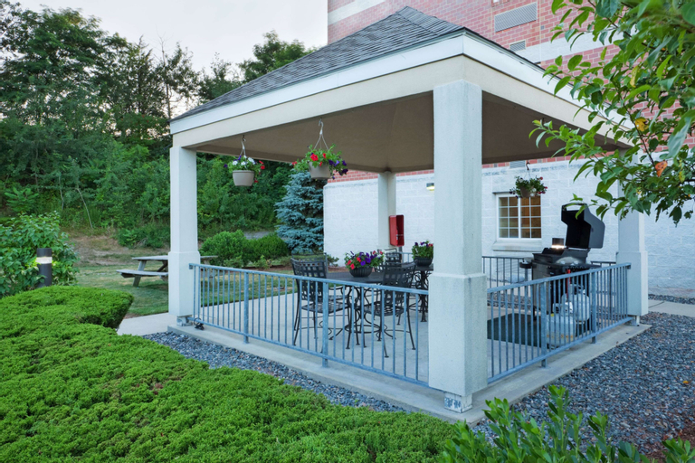 Exterior & Views, Sonesta Simply Suites Boston Burlington, Middlesex
