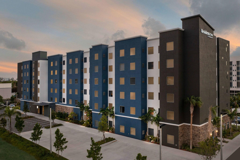 Exterior & Views 2, Residence Inn by Marriott Doral Mall Area, Miami-Dade