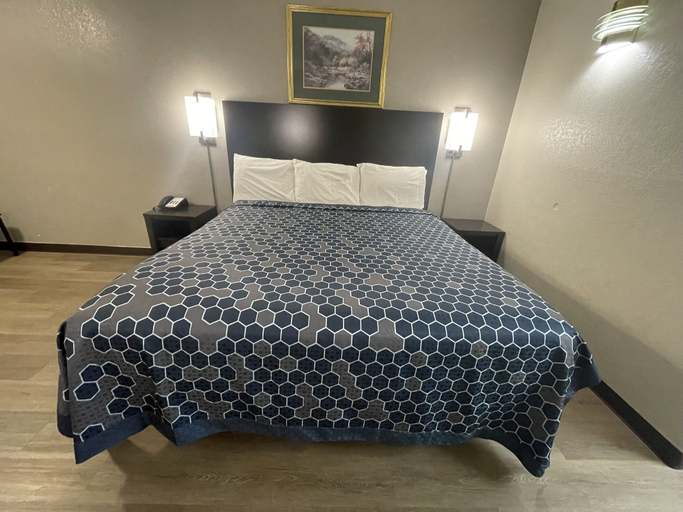 Bedroom 2, Royal Inn Motel, Spotsylvania