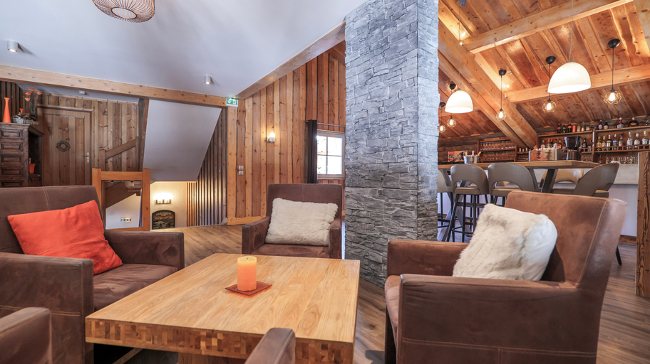 Public Area 3, Le Labrador, Haute-Savoie