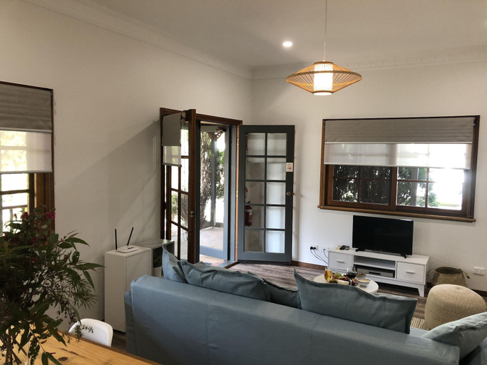 Bedroom 2, Bay & Bush Cottages, Jervis Bay, Shoalhaven - Pt B