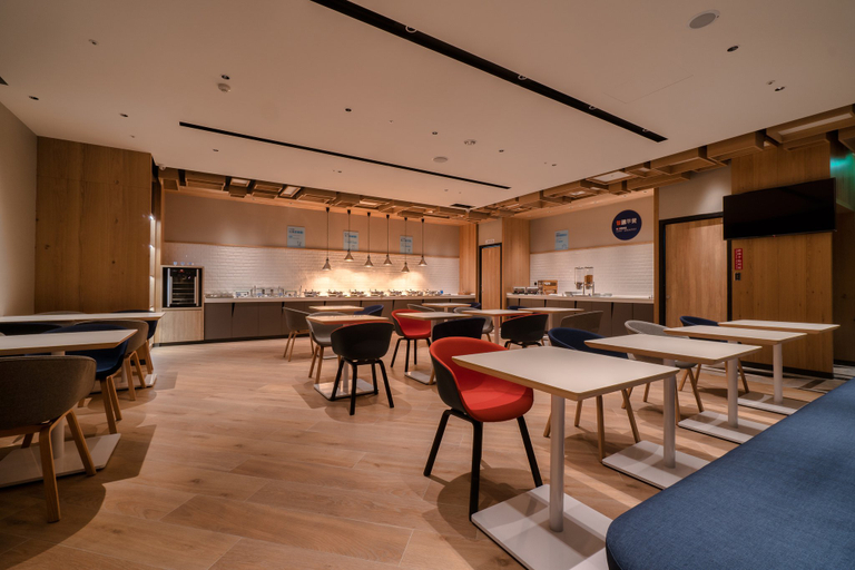 Food & Drinks 5, Holiday Inn Express CHIAYI by IHG, Chiayi City