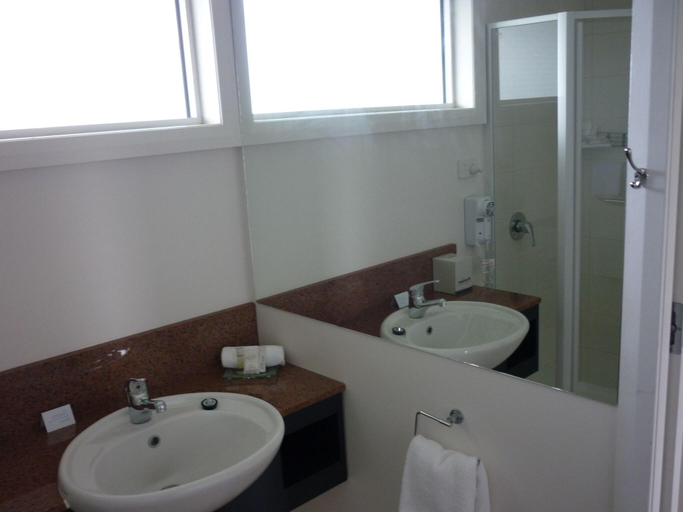 Bathroom 5, Diamond Island Resort, Glamorgan-Spring Bay