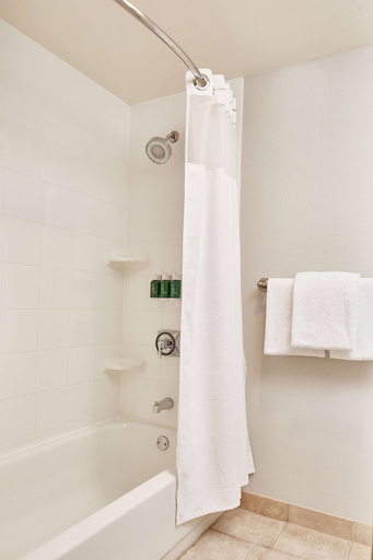 Bathroom 4, Sonesta Select Raleigh Durham Airport Morrisville, Wake