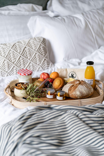 Food & Drinks 5, Bay & Bush Cottages, Jervis Bay, Shoalhaven - Pt B