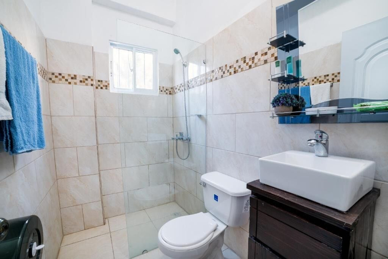 Bathroom 2, Apartamentos Magallanes Romana, La Romana