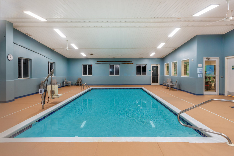 Sport & Beauty 2, Holiday Inn Express VERMILION by IHG, Erie