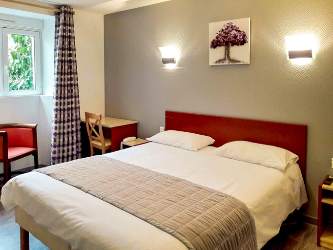 Bedroom 2, Logis Hotel le Relais du Lac, Haute-Marne