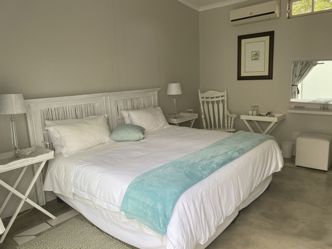 Bedroom 3, Sunset Lodge & Safaris, Mopani