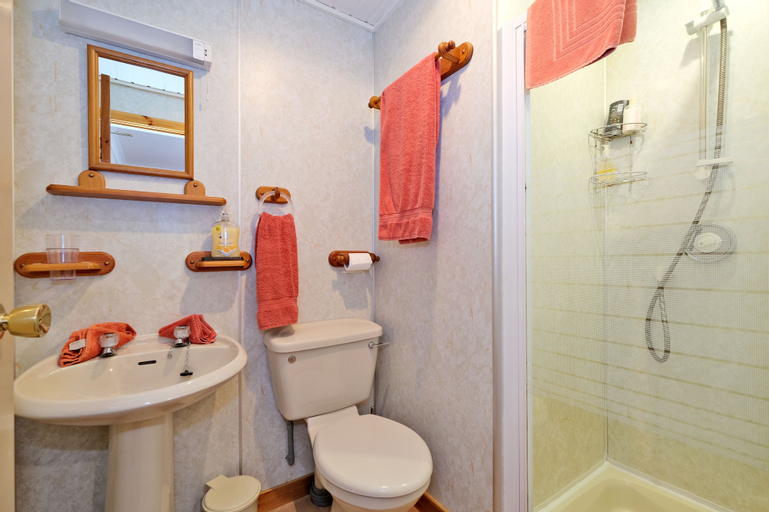 Bedroom 4, The Jays Guest House, Aberdeen