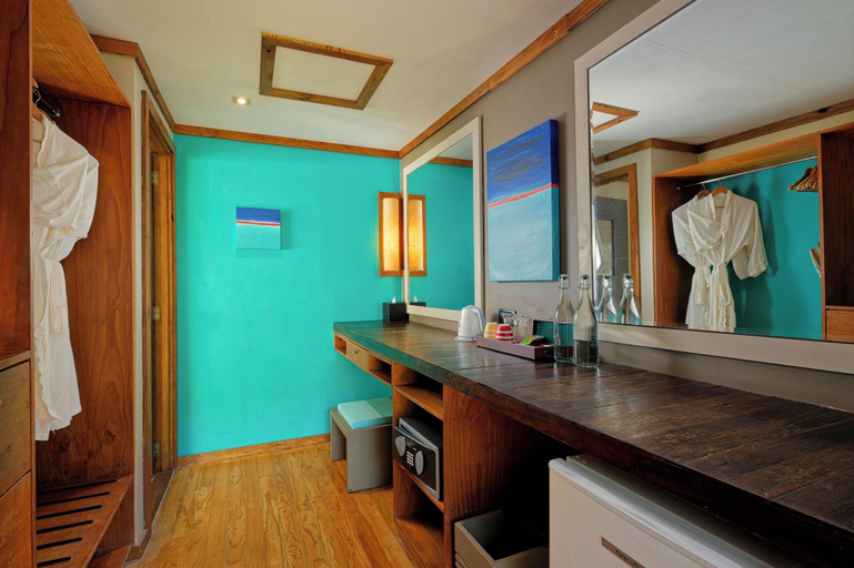 Bathroom 5, Canareef Resort Maldives