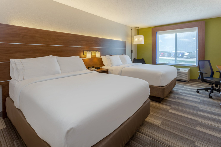 Bedroom 3, Holiday Inn Express & Suites VANDALIA by IHG, Fayette