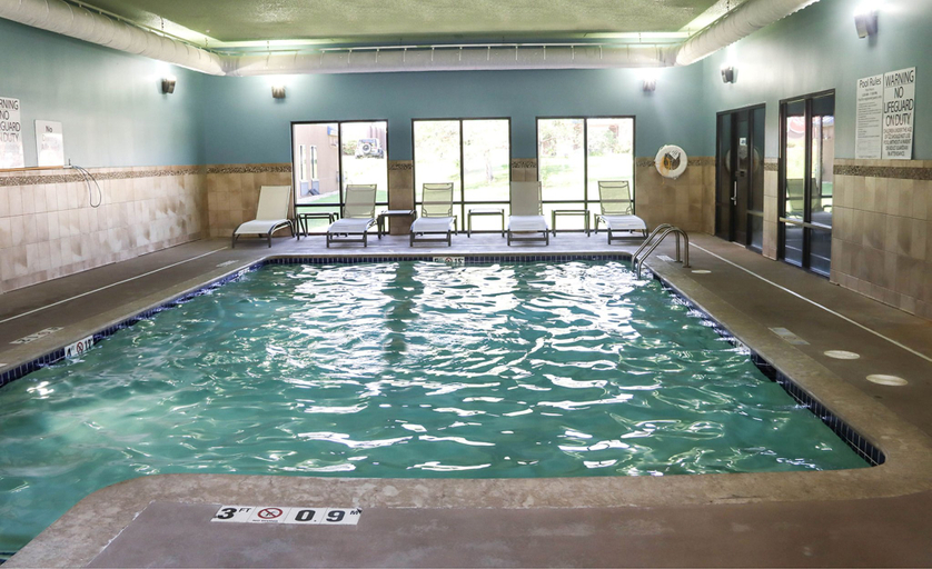 Sport & Beauty 3, Holiday Inn Express CEDAR RAPIDS (COLLINS RD) by IHG, Linn