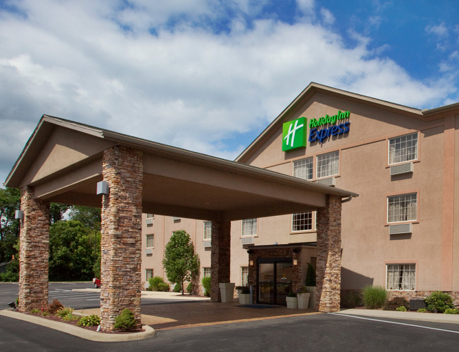 Exterior & Views 3, Holiday Inn Express MT. PLEASANT - SCOTTDALE by IHG, Westmoreland
