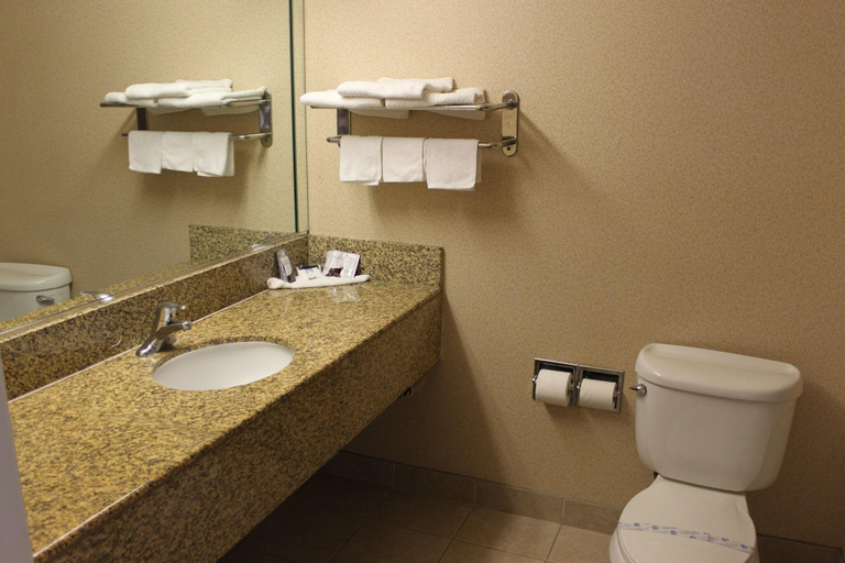 Bathroom 5, Crystal Inn & Suites, Los Angeles
