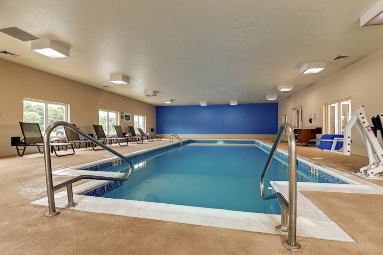 Sport & Beauty 2, Holiday Inn Express CAMPBELLSVILLE by IHG, Taylor
