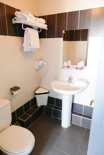 Bathroom 4, Hotel de Normandie, Rhône