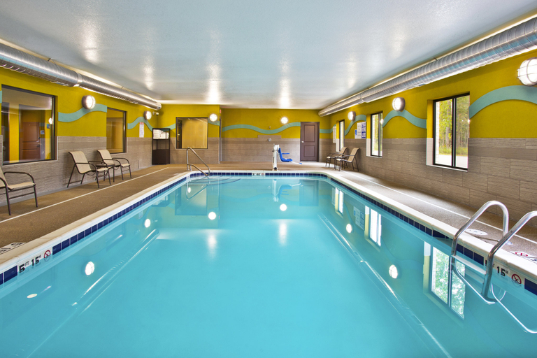 Sport & Beauty 2, Holiday Inn Express HASTINGS by IHG, Barry