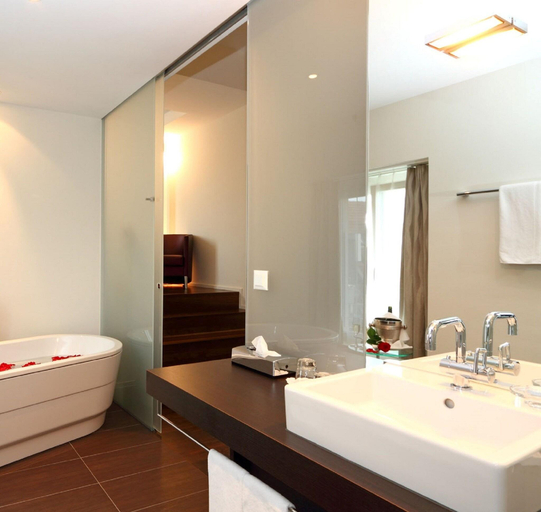 Bathroom 8