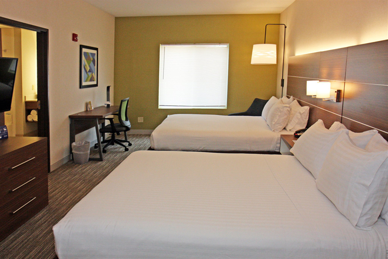 Bedroom 3, Holiday Inn Express BRANFORD-NEW HAVEN by IHG, New Haven