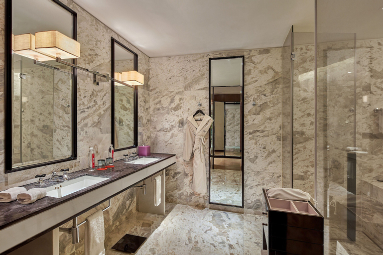 Bathroom 4