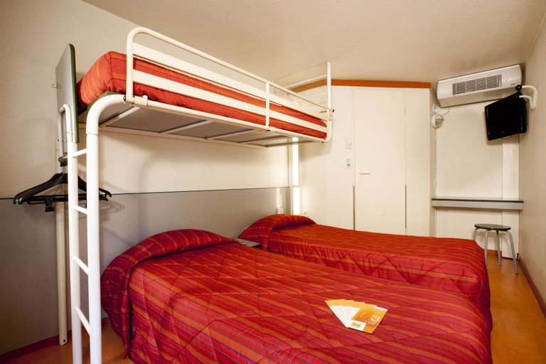 Bedroom 3, Hotel Première Classe Avallon, Yonne