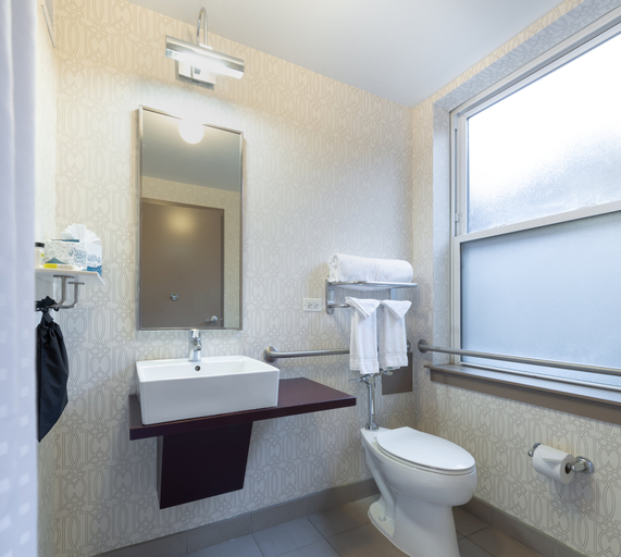 Bathroom 19