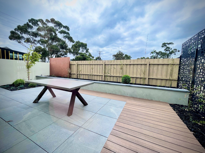 Others 5, Platinum Rooms, Melton Bal