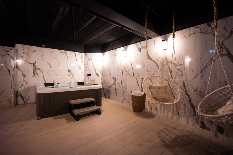 Bathroom 5, Le Drips, Bouches-du-Rhône