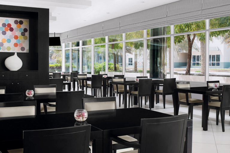 Food & Drinks 5, Holiday Inn Express DUBAI - INTERNET CITY by IHG, Dubai