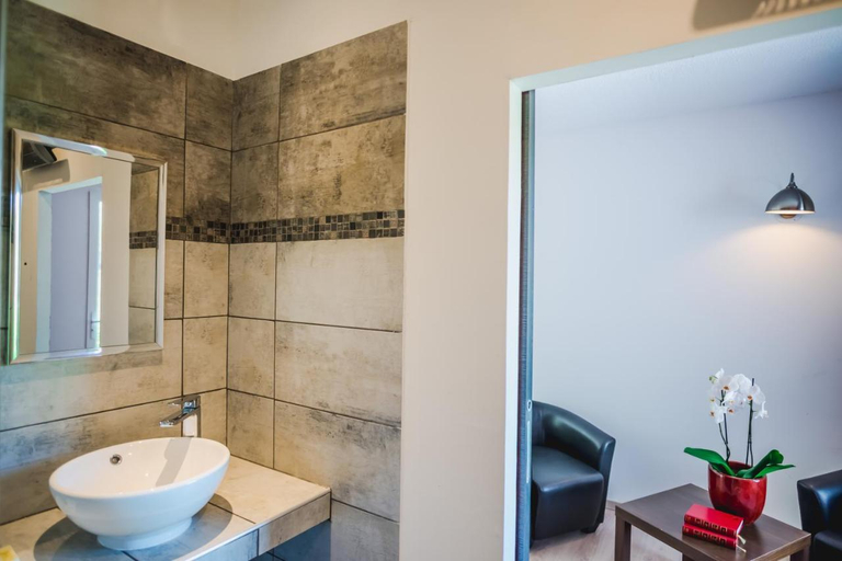 Bathroom 4, Logis Hotel Plantevin, Drôme