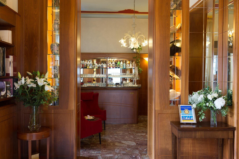 Food & Drinks 5, Dipendenza Hotel Londra, Alessandria