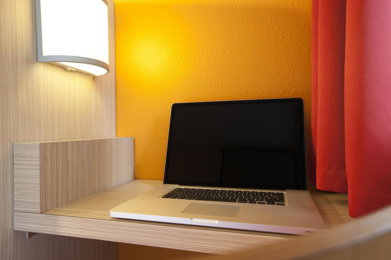 Bedroom 3, Premiere Classe Roissy - Aéroport CDG - Le Mesnil, Seine-et-Marne