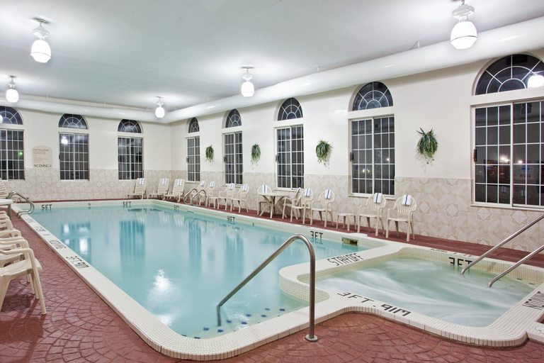 Sport & Beauty 3, Holiday Inn Express BIRCH RUN (FRANKENMUTH AREA) by IHG, Saginaw