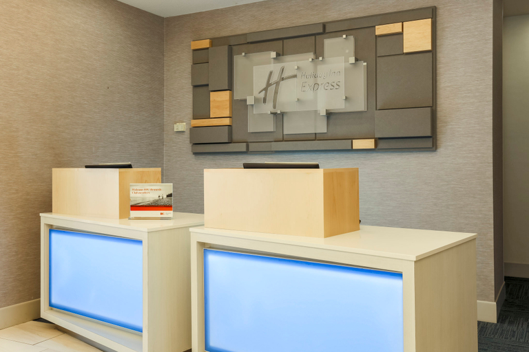 Public Area 5, Holiday Inn Express ROCHESTER NE - IRONDEQUOIT by IHG, Monroe