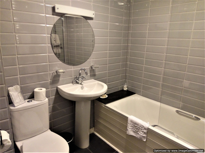 Bathroom 3, Blue Ball Inn, Devon