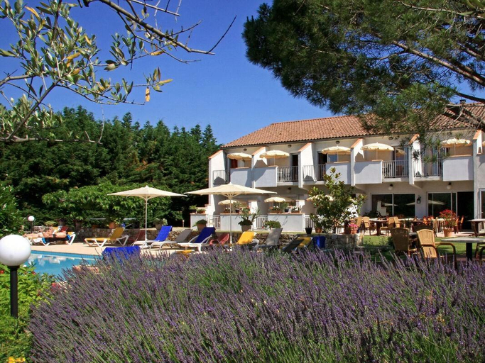 Exterior & Views 2, Logis Hotel Le Chene Vert, Ardèche