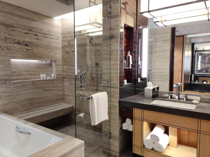 Bathroom 11