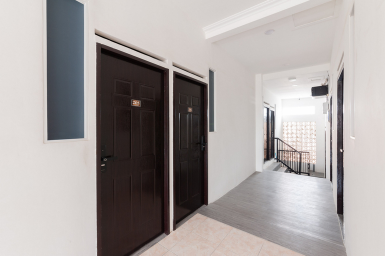 Others 5, Urbanview Don Juan Pondok Gede by RedDoorz, Bekasi