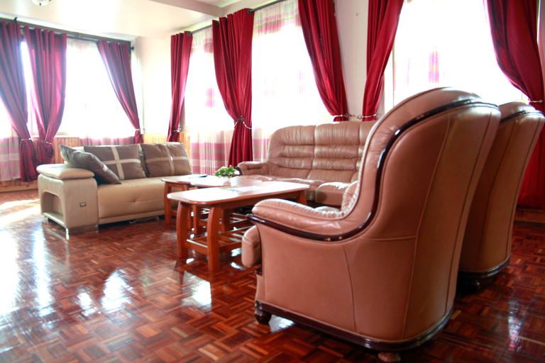 Public Area, Bunyonyi Safaris Resort, Kabale