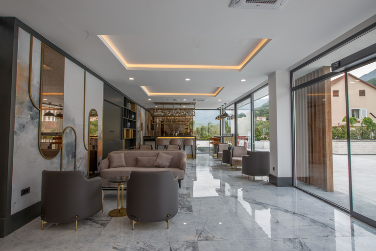 Public Area 3, Montenegro Lodge